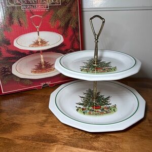 Pfaltzgraff Christmas Heritage Two Tier Cookie Snack Serving Tray Dinner & Salad
